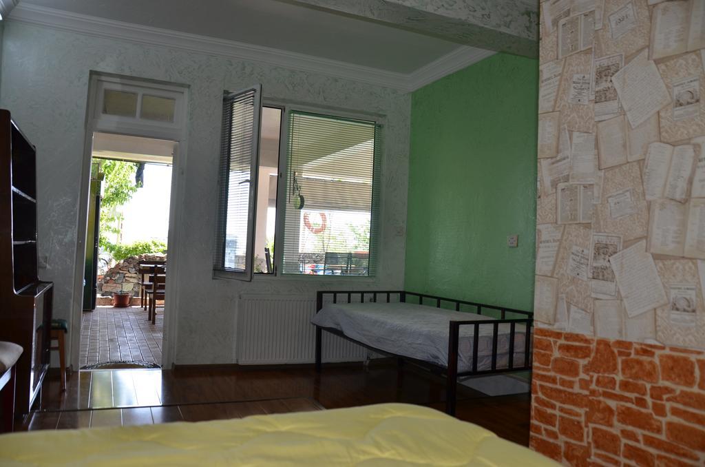 Tj Guest House Makhinjauri Exterior foto